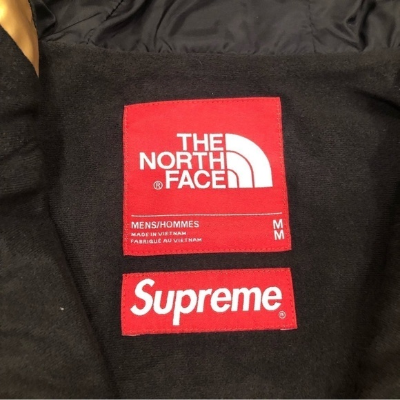 SUPREME x The North Face Gold Metallic Mountain‎ Parka Size Medium NWT - Picture 13 of 16